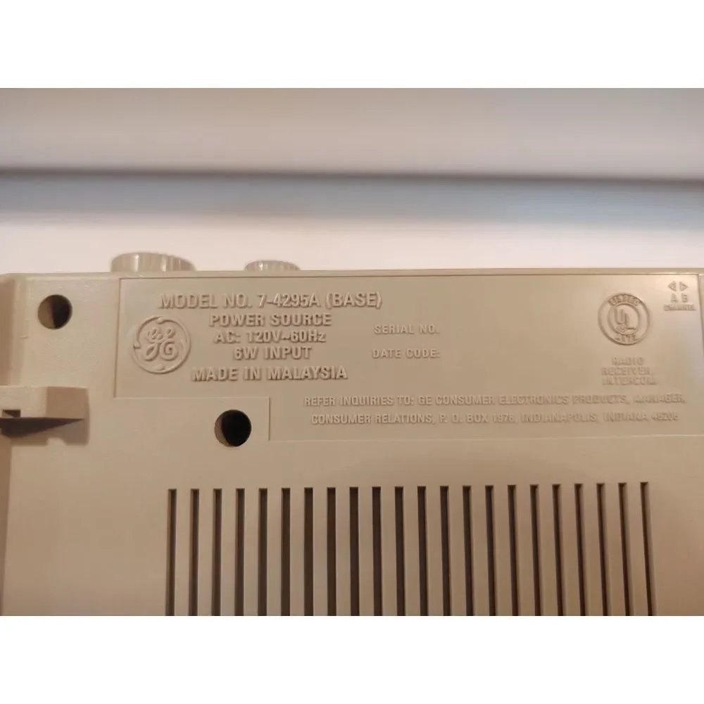 General‎ Electric Space Maker Clock Radio7-4295A